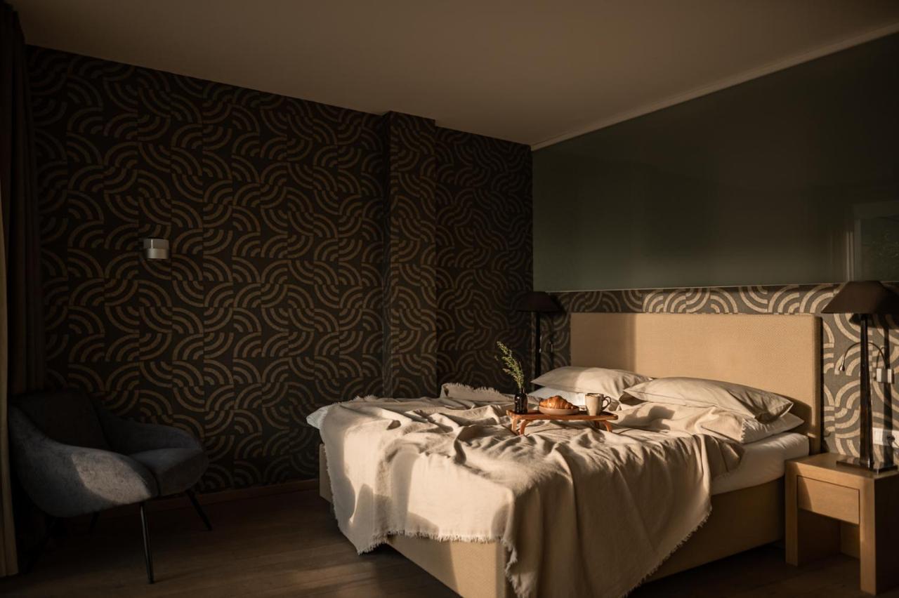Landpalais Goyenhof Aparthotel Schenna Bagian luar foto