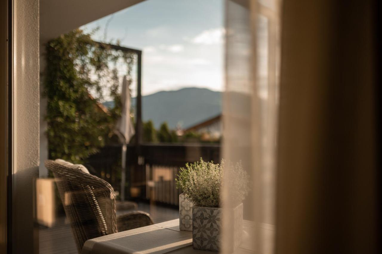 Landpalais Goyenhof Aparthotel Schenna Bagian luar foto