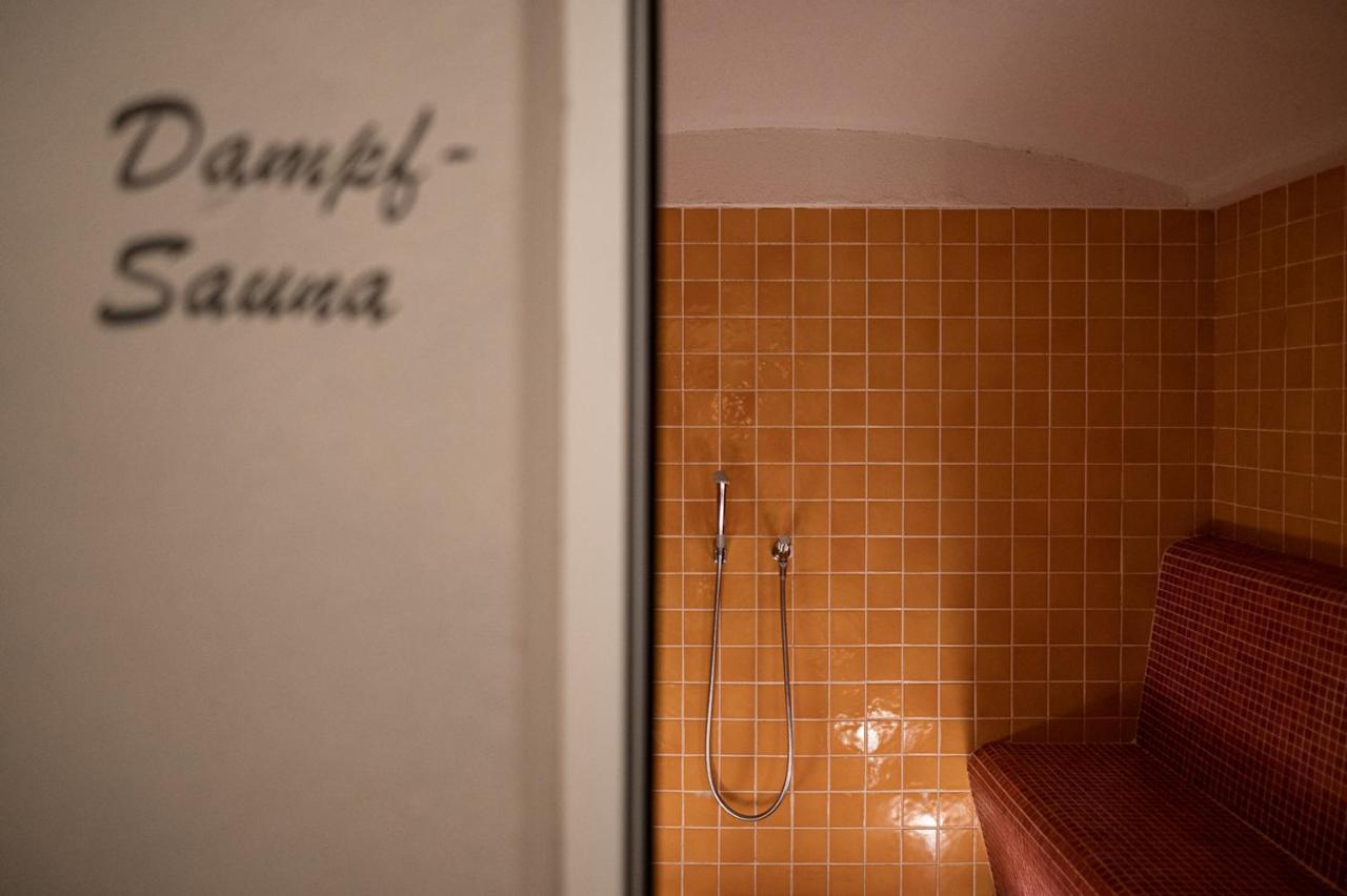 Landpalais Goyenhof Aparthotel Schenna Bagian luar foto
