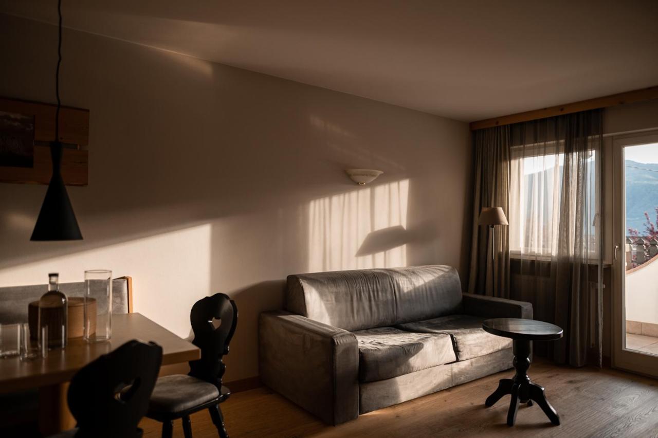 Landpalais Goyenhof Aparthotel Schenna Bagian luar foto