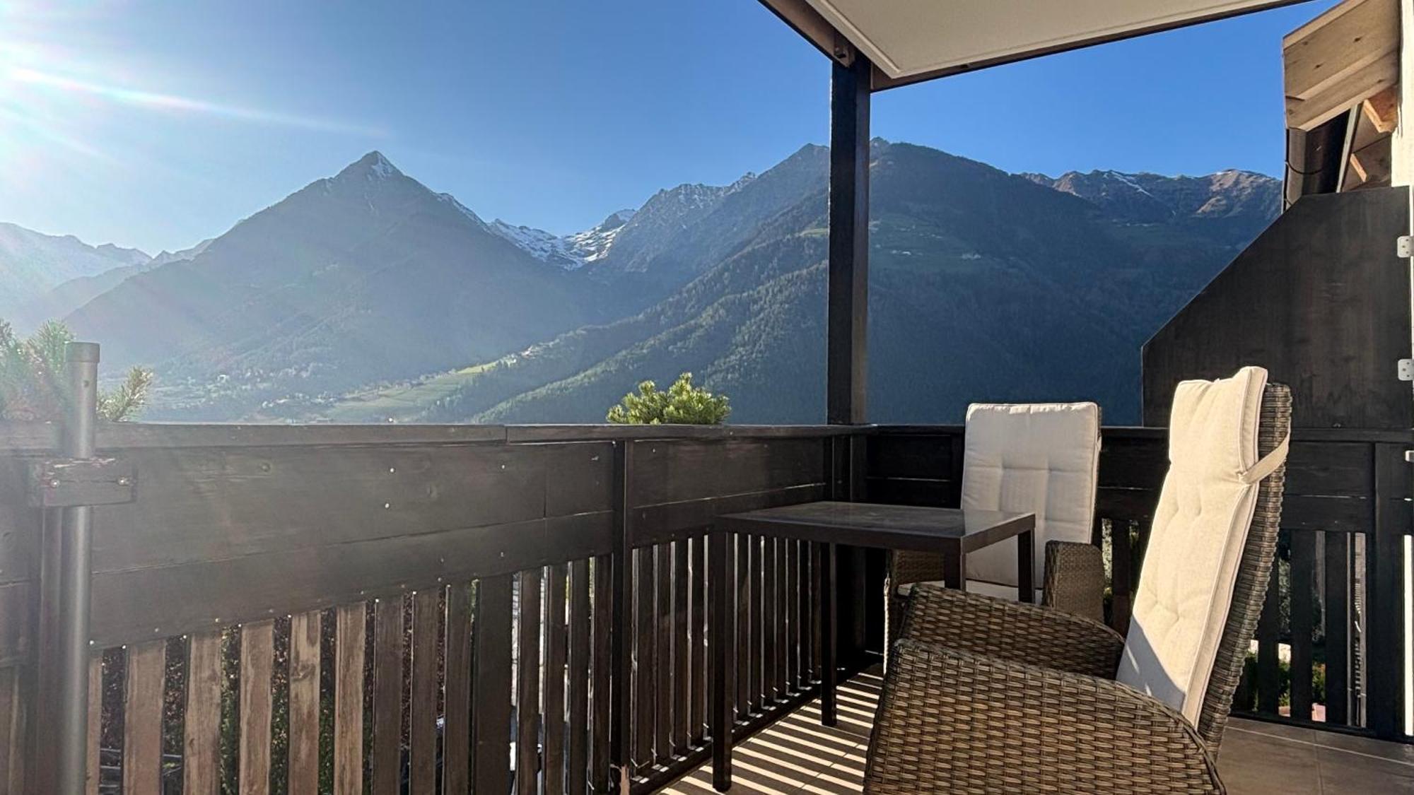 Landpalais Goyenhof Aparthotel Schenna Bagian luar foto