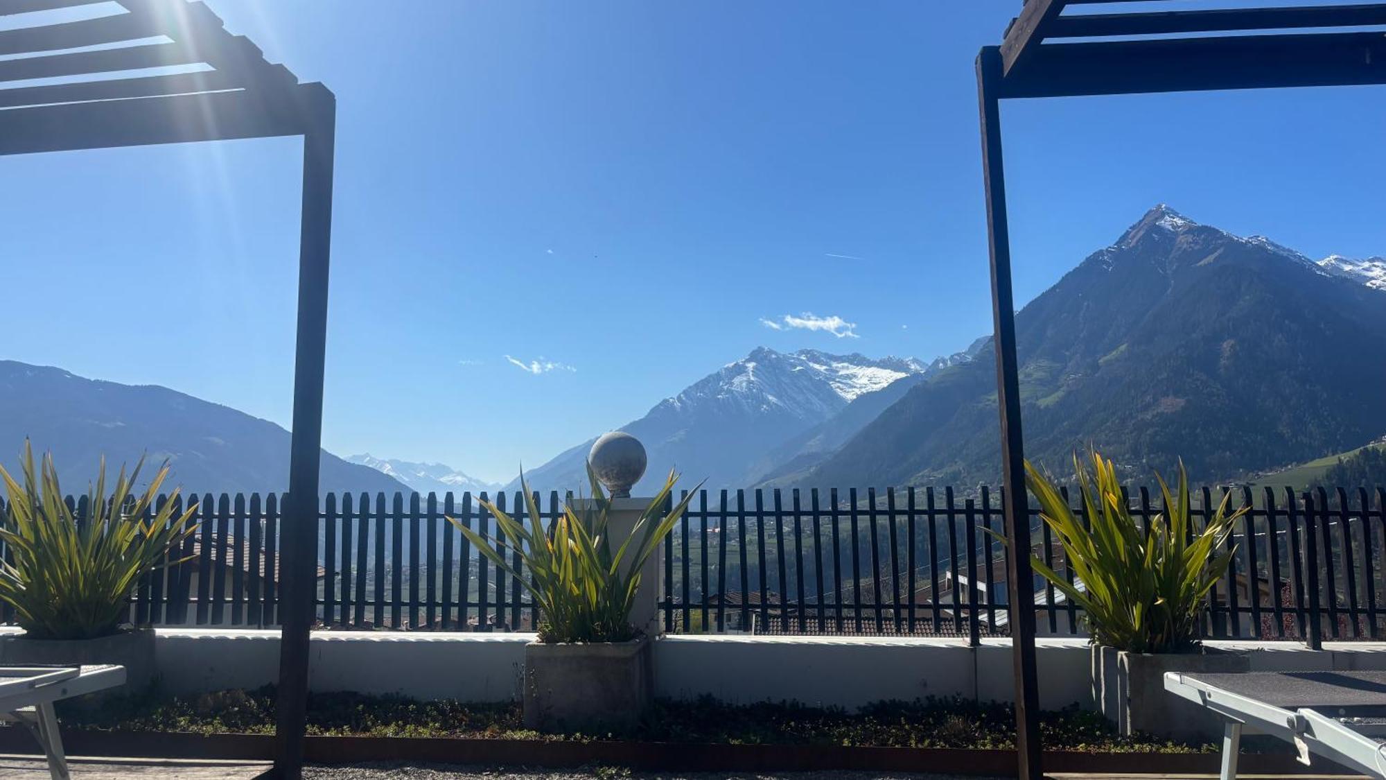 Landpalais Goyenhof Aparthotel Schenna Bagian luar foto