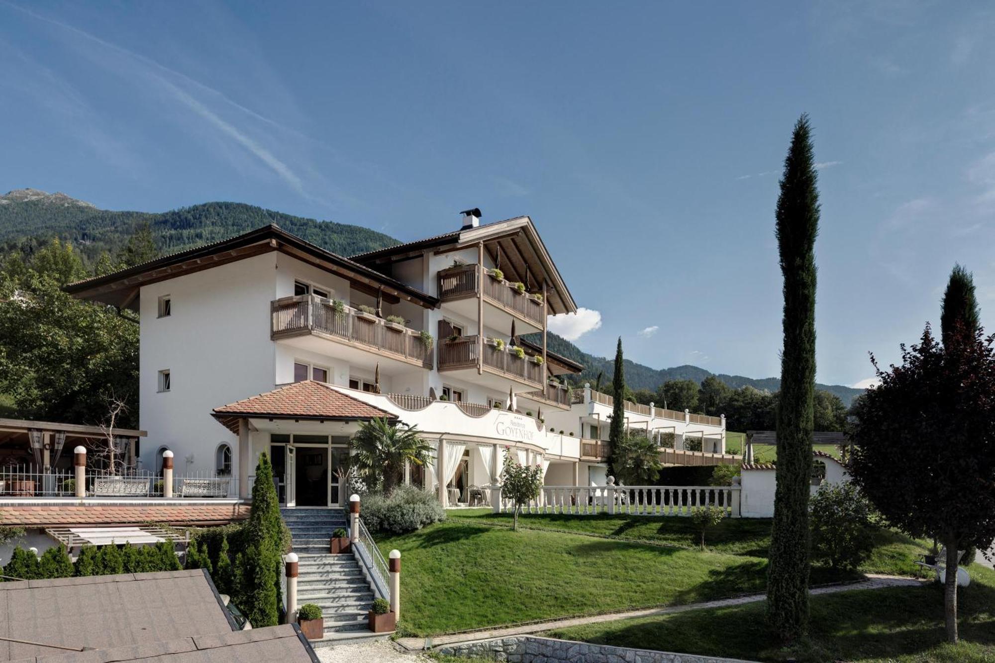 Landpalais Goyenhof Aparthotel Schenna Bagian luar foto